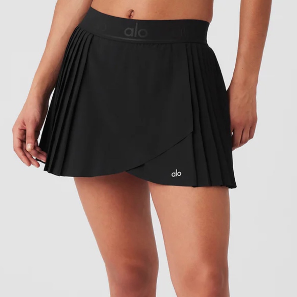 Alo black pleated side skort skirt size L black